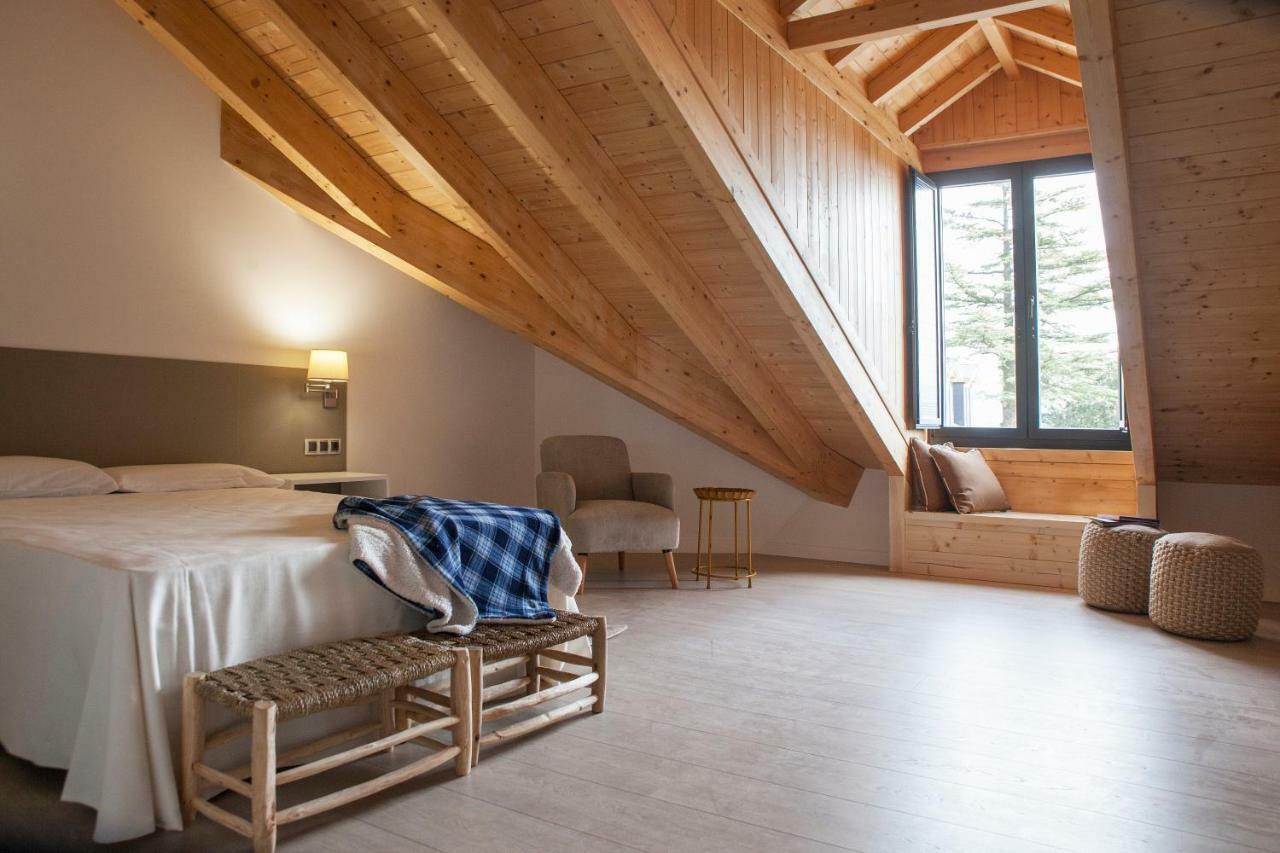 The Rock Suites & Spa Congosto Екстериор снимка