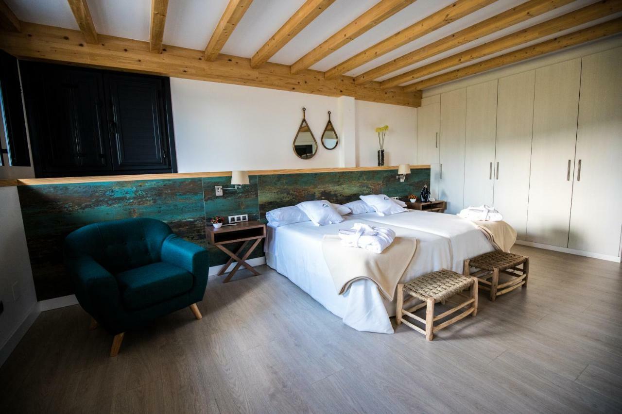 The Rock Suites & Spa Congosto Екстериор снимка