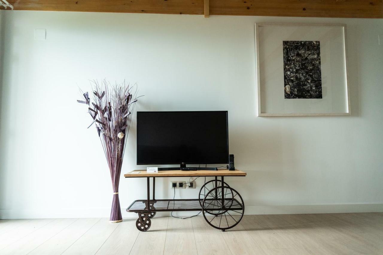 The Rock Suites & Spa Congosto Екстериор снимка